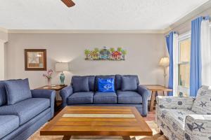 תמונה מהגלריה של 6404 Thomas Dr Unit 7 - Change of Seanery בפנמה סיטי ביץ'