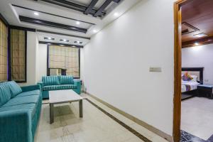 Posezení v ubytování FabHotel Blue Moon Home Stay