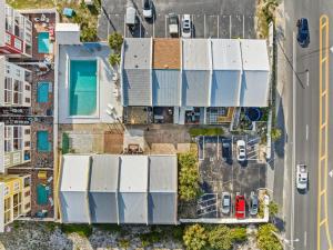 תמונה מהגלריה של 6404 Thomas Dr Unit 7 - Change of Seanery בפנמה סיטי ביץ'