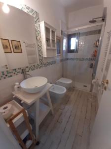Vonios kambarys apgyvendinimo įstaigoje Casale Saundarya - yoga e ayurveda in Toscana