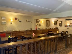 Posezení v ubytování Hinkelshof - 3 Gästezimmer - naturnah, ökologisch, urig, Selbstversorgerküche