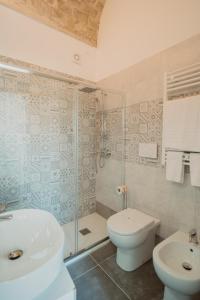 Koupelna v ubytování La Torre Vasto B&B