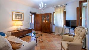 Μια τηλεόραση ή/και κέντρο ψυχαγωγίας στο VILLA BANCI 8, Emma Villas