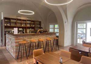 Lounge nebo bar v ubytování Zámek Castle Račice - Předzámčí Forecastle