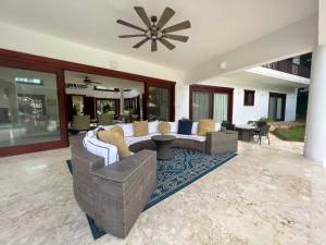 Gallery image of Spacious 6-Bedroom Villa with Pool, Jacuzzi, BBQ, and Resort Amenities in Casa de Campo in La Romana