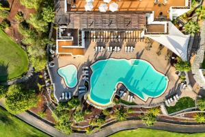 an overhead view of a swimming pool in a house at Las Terrazas de Abama Suites in Guía de Isora +37 photos
