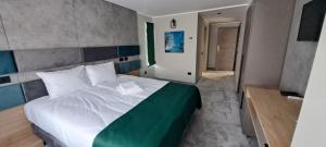 Fotografie z fotogalerie ubytování Hotel Plutitor Lebăda v destinaci Bicaz + 140 fotografií