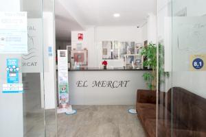 Certifikát, hodnocení, plakát nebo jiný dokument vystavený v ubytování Hostal El Mercat