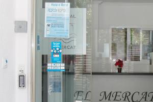 Certifikát, hodnocení, plakát nebo jiný dokument vystavený v ubytování Hostal El Mercat