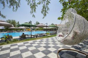 Bassein majutusasutuses Cross Health Spa Center või selle lähedal