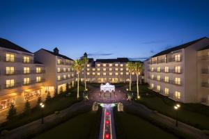 an aerial view of the courtyard of a building at night at Hotel Shima Spain Mura in Shima
