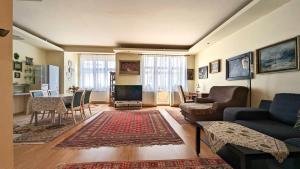 Posedenie v ubytovaní Kamil Apartments, Lux S, 131m2