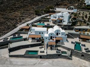 an aerial view of a villa at Arise Suites in Imerovigli