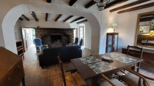 Χώρος καθιστικού στο La Casa Monti au coeur du village de Lama +44 φωτογραφίες