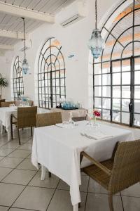 Restaurace v ubytování Villaggio Campeggio Nettuno di Paestum
