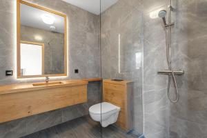 Koupelna v ubytování 4bed 4bath Sauna & Hot tub