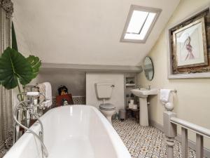 Koupelna v ubytování Tyn Y Coed Cottage + 18 fotografií