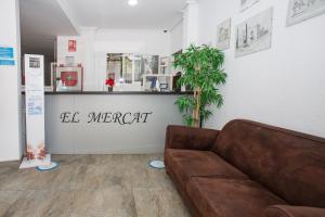 Posezení v ubytování Hostal El Mercat