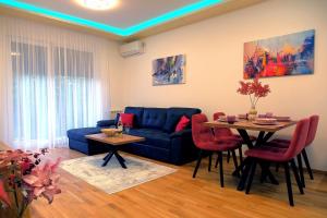 Prostor za sedenje u objektu Royal Apartman