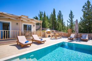 Bazén v ubytování Cielo by Vintage Travel nebo v jeho okolí