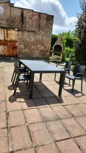 Φωτογραφία από το άλμπουμ του Nouveau - L'indiana - Jardin partagé, barbecue σε Diemeringen