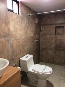 Vannituba majutusasutuses Hostal Terra 4 - EL LABRADOR