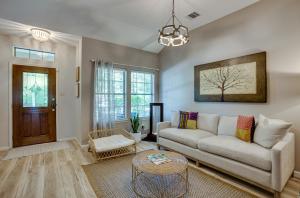 Φωτογραφία από το άλμπουμ του Community Pool Access Montgomery Retreat! σε Montgomery