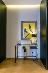 Telewizja i/lub zestaw kina domowego w obiekcie Loft Center Burgos by Unique Rooms