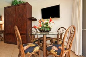 Телевизор и/или развлекательный центр в Maui Kaanapali Villas #B133