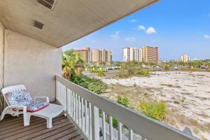 תמונה מהגלריה של 6404 Thomas Dr Unit 7 - Change of Seanery בפנמה סיטי ביץ'