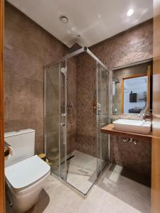 Bilik mandi di La Perle de Marrakech by Atlas Golf Resort