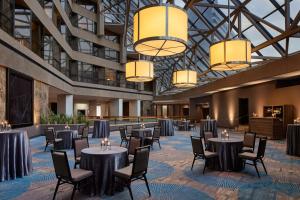 Restaurace v ubytování Crystal Gateway Marriott