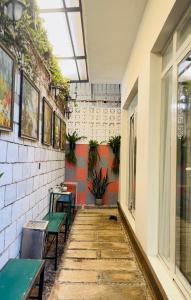 Zan HomeStay的阳台或露台