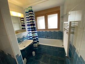 Ένα μπάνιο στο Résidence Platane B +8 φωτογραφίες