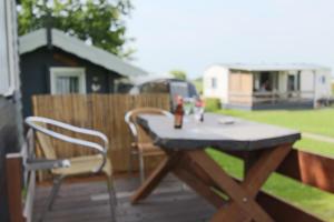 Nápoje v ubytování Tiny house Roodborstje + 4 fotografie