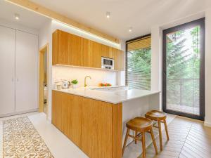Kuchyňa alebo kuchynka v ubytovaní VisitZakopane - Lizbona Apartment + 31 fotografií