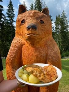 Jídlo v hotelu nebo okolí