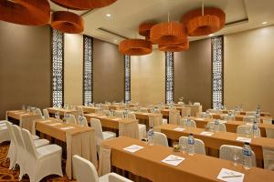 Konferenční prostory v ubytování Hotel Santika Mataram + 37 fotografií