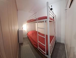 Posteľ alebo postele v izbe v ubytovaní Appartement 2 à 4 personnes Luchon centre