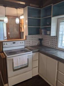 Η κουζίνα ή μικρή κουζίνα στο Bunkhouse Farm Stay