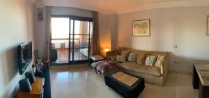 Χώρος καθιστικού στο Your Oasis of Luxury and Leisure at Gazules Del Sol in Marbella area - Benahavis