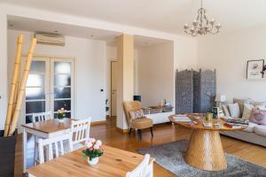 Posedenie v ubytovaní Casa Vivaldi Guest House