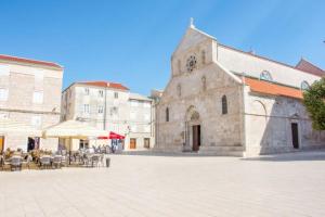 Το κτήριο όπου στεγάζεται  το διαμέρισμα