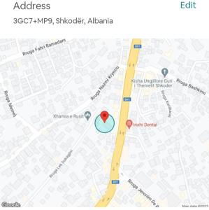uma imagem de um mapa do Google com um marcador vermelho em Klev's apartments em Shkodër