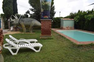 The swimming pool at or close to Castillo Esmeralda