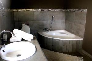 Vannituba majutusasutuses Bradbury Game Lodge and Function Venue