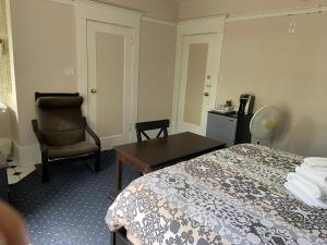 Un ou plusieurs lits dans un hébergement de l'établissement Windsor Guest House
