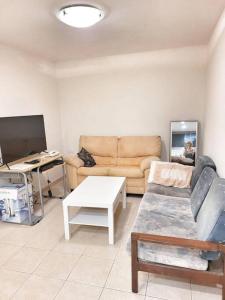 Spacious 4 Bedroom in a Quiet Area in Tel Aviv