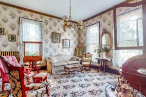 Gallery image of Clarkson W Freeman House in Springfield