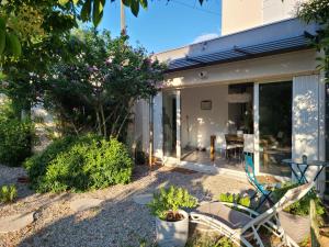 En have udenfor Chez Nous dans notre petit jardin